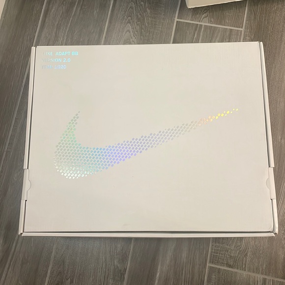 Nike Other - Size 11 men’s Nike Adapt BB 2.0 (charging pad included & US charger